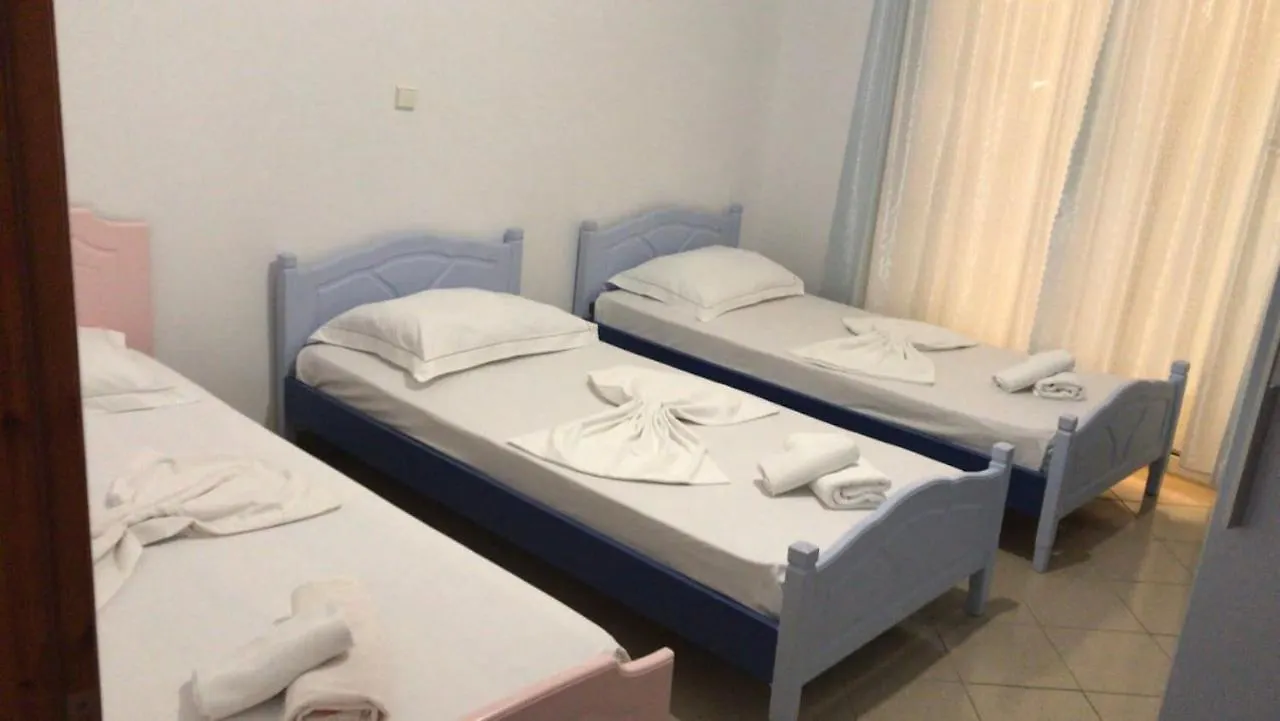 Sarandë Old Man House 아파트 0*,